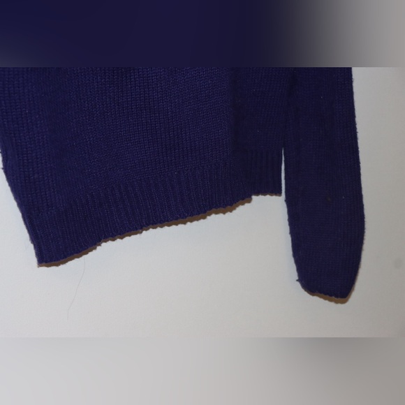 EUC Uniqlo Navy Blue Cropped Sweater Size XS - Picture 5 of 6